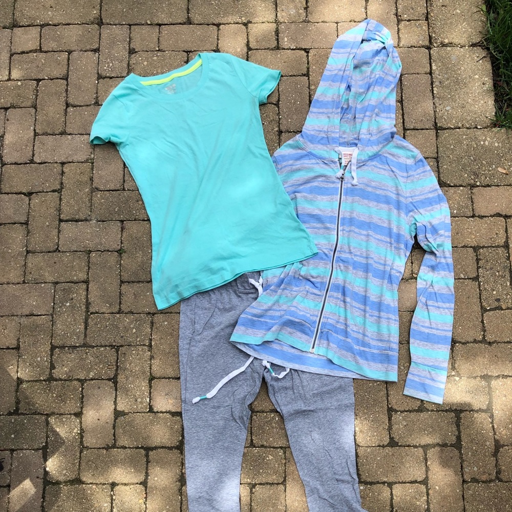 Mossimo Sweatpants, Shirt, and Sweatshirt Set